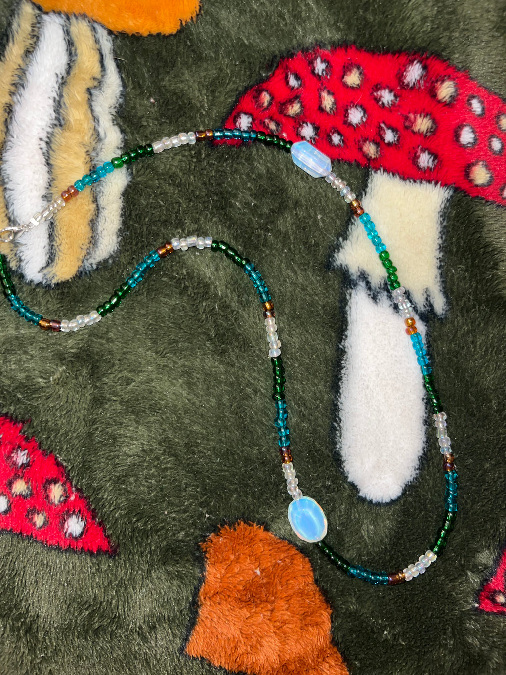 Crystal Feature Beaded Necklace